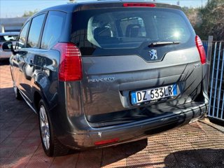 PEUGEOT 5008 2.0 hdi 16v Allure (feline) 150cv
